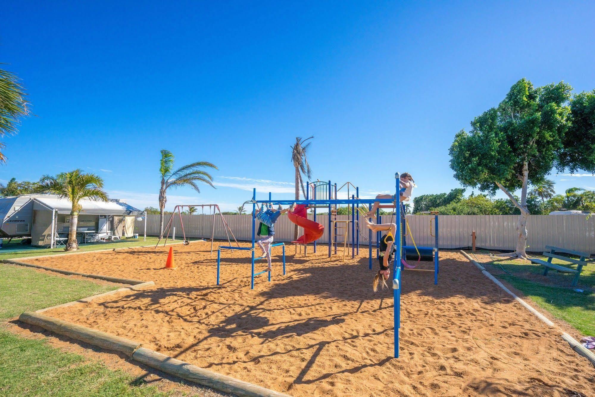 Wintersun Caravan&Tourist Park Carnarvon Extérieur photo