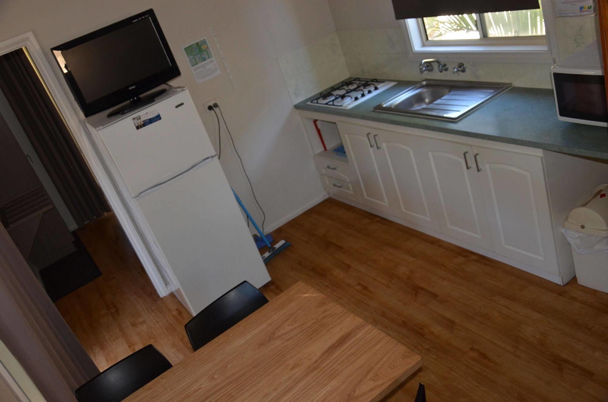 Wintersun Caravan&Tourist Park Carnarvon Extérieur photo